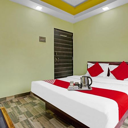 Hotel O Om Sai Residency Lodging And Boarding Taloje Budrukh 外观 照片