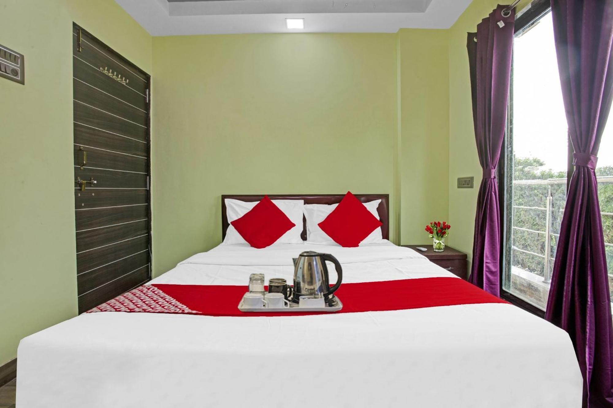 Hotel O Om Sai Residency Lodging And Boarding Taloje Budrukh 外观 照片