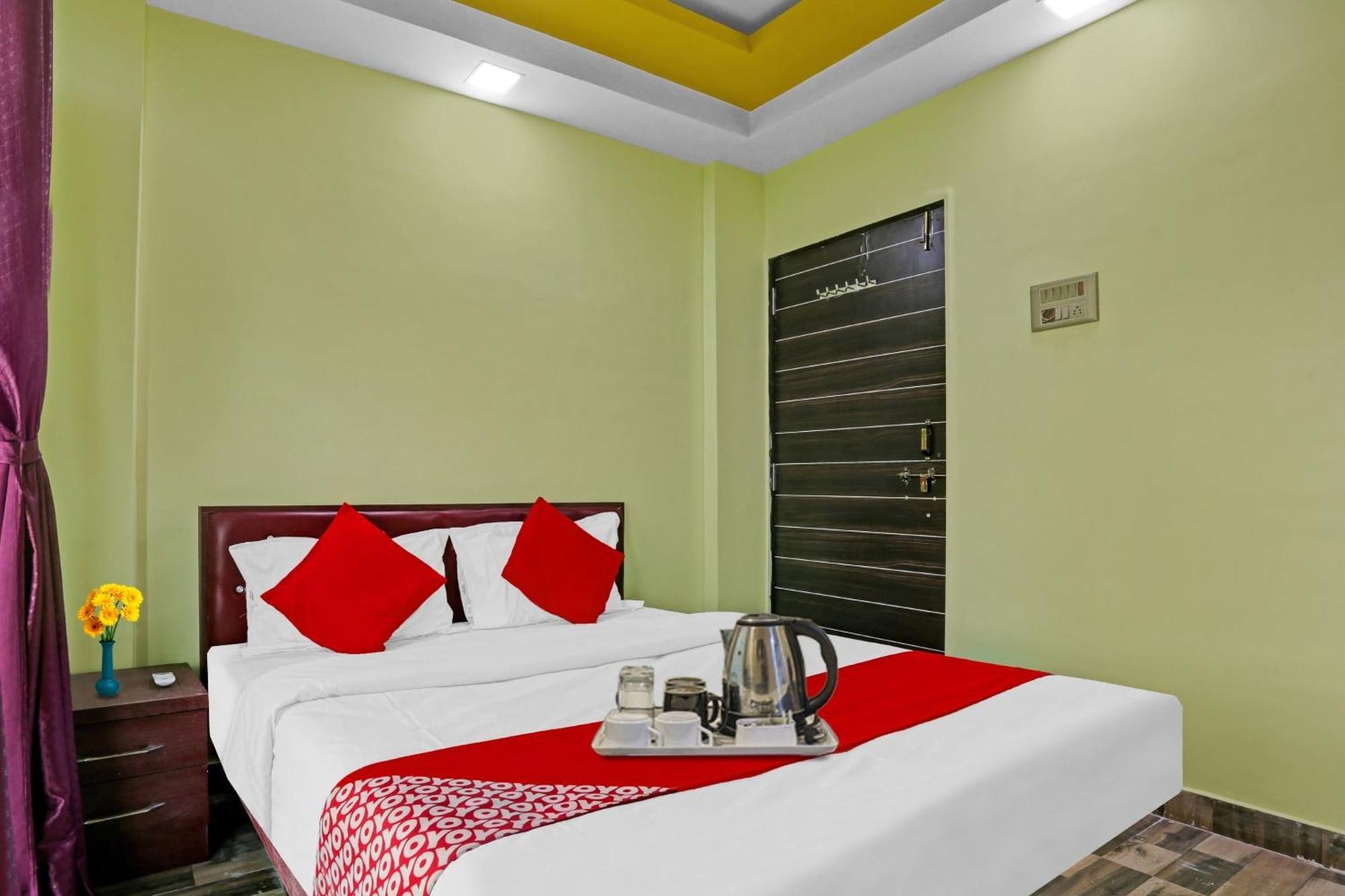 Hotel O Om Sai Residency Lodging And Boarding Taloje Budrukh 外观 照片