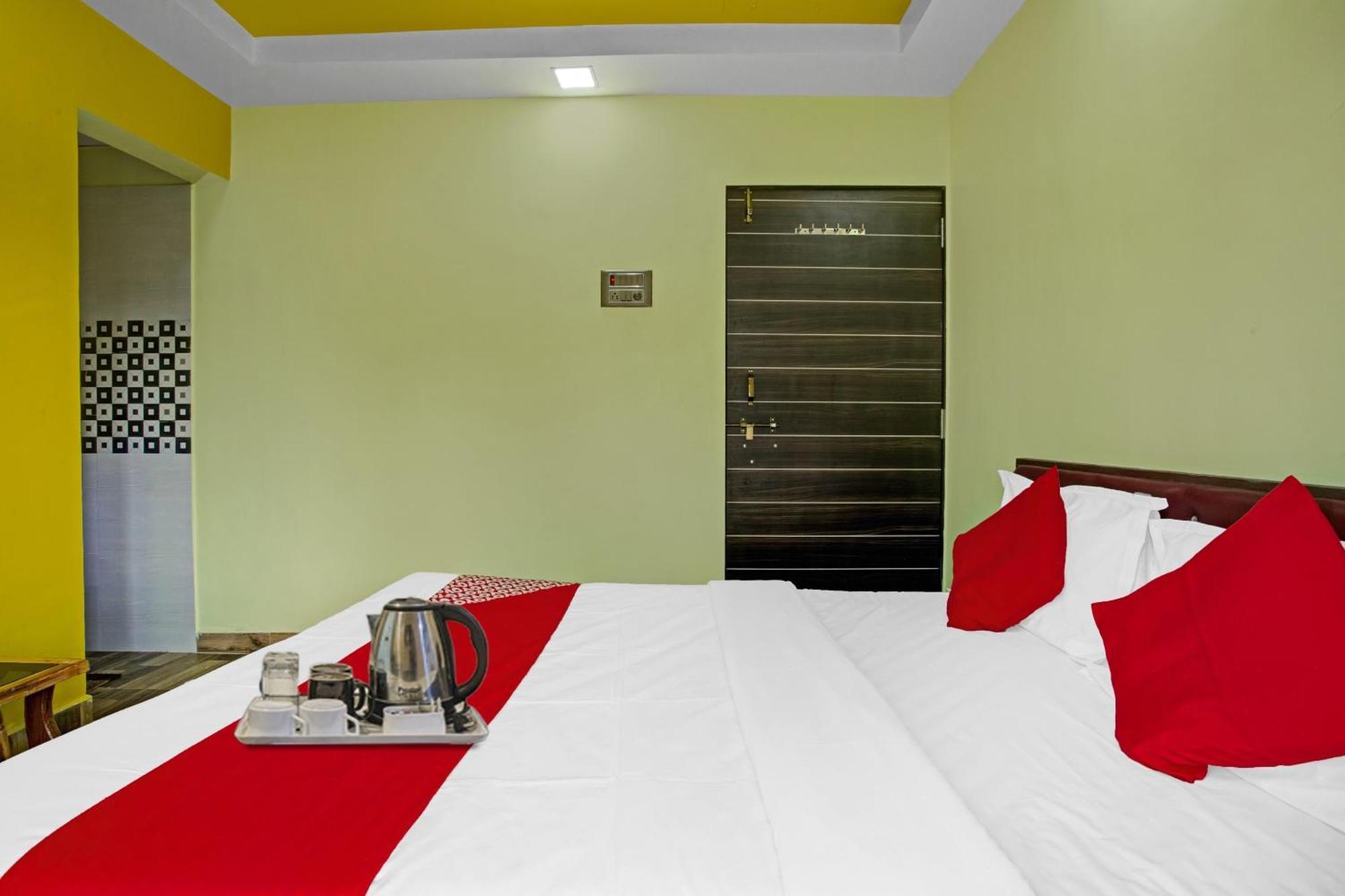 Hotel O Om Sai Residency Lodging And Boarding Taloje Budrukh 外观 照片