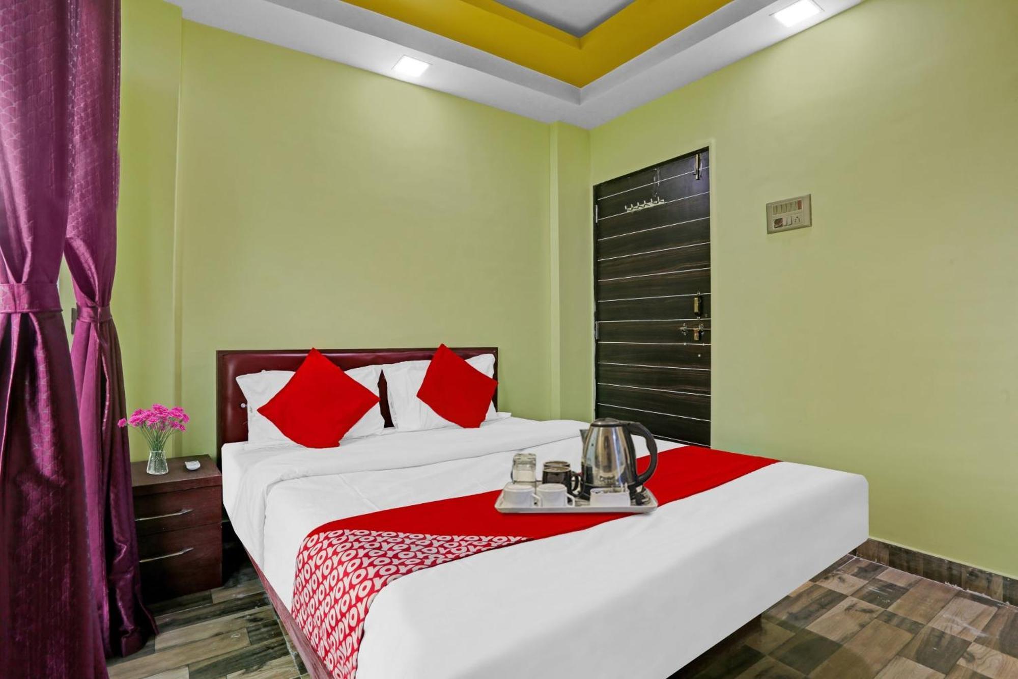 Hotel O Om Sai Residency Lodging And Boarding Taloje Budrukh 外观 照片